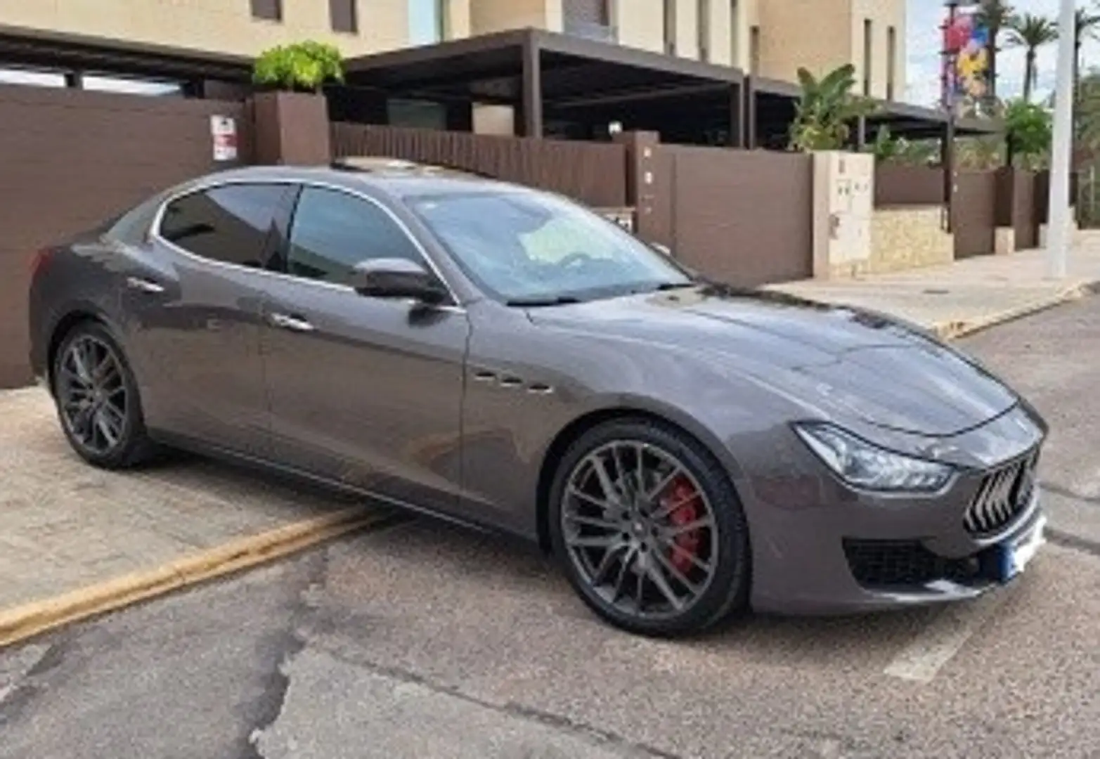 Maserati Ghibli Diesel GranLusso Aut. 275 Чорний - 1