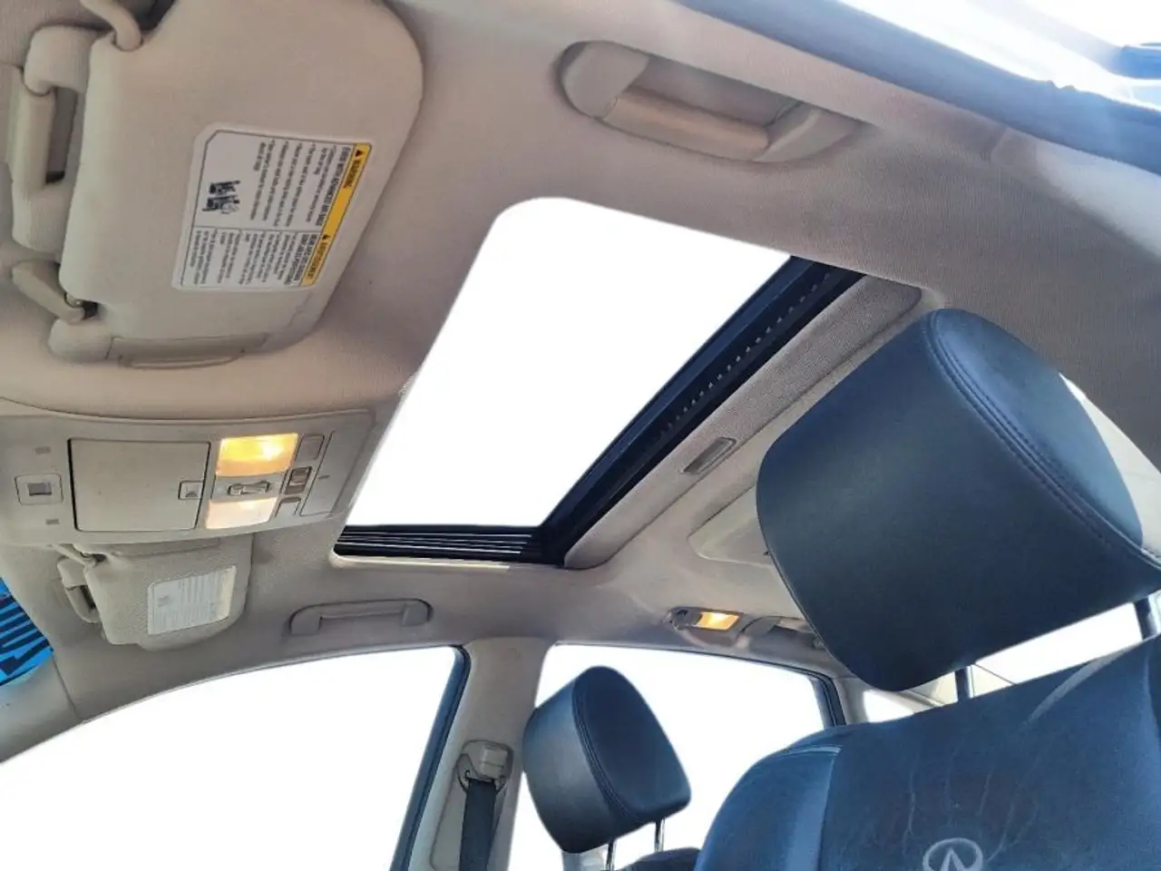 Infiniti M снимка Infiniti M