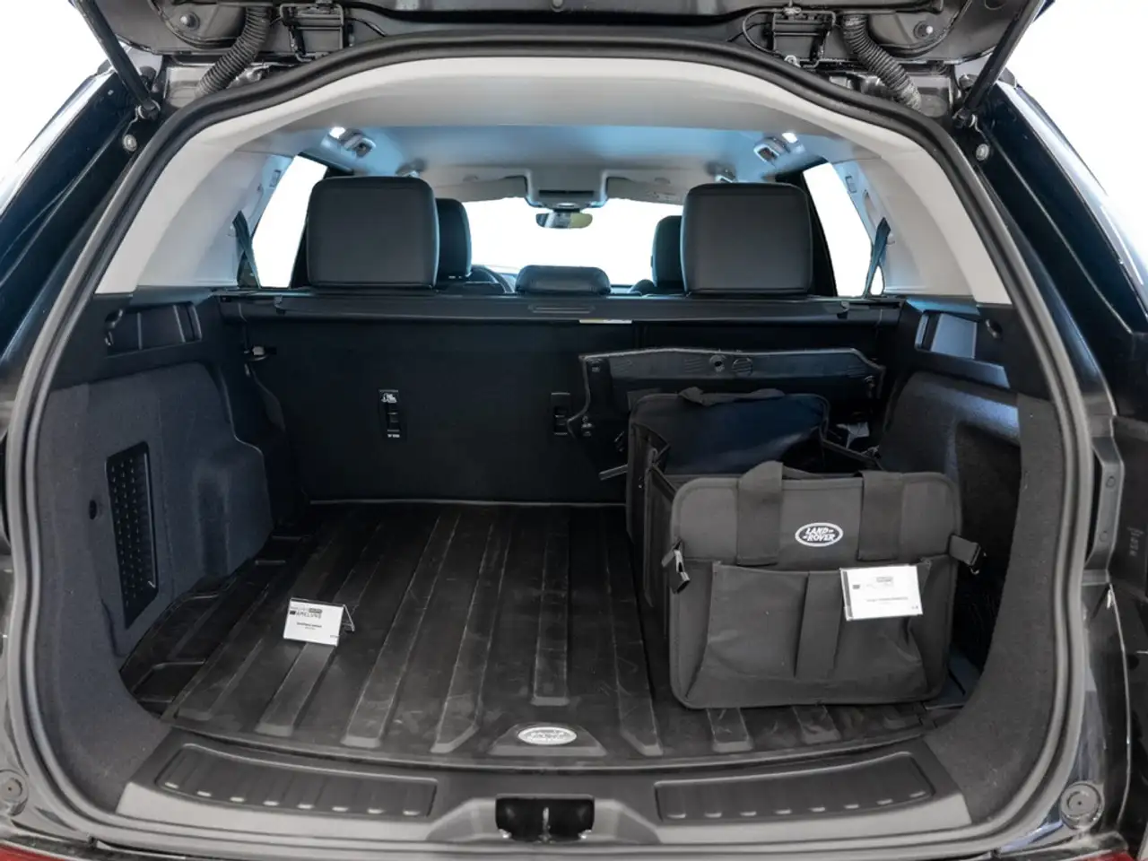 Land Rover Discovery Sport 2026 — фото 8