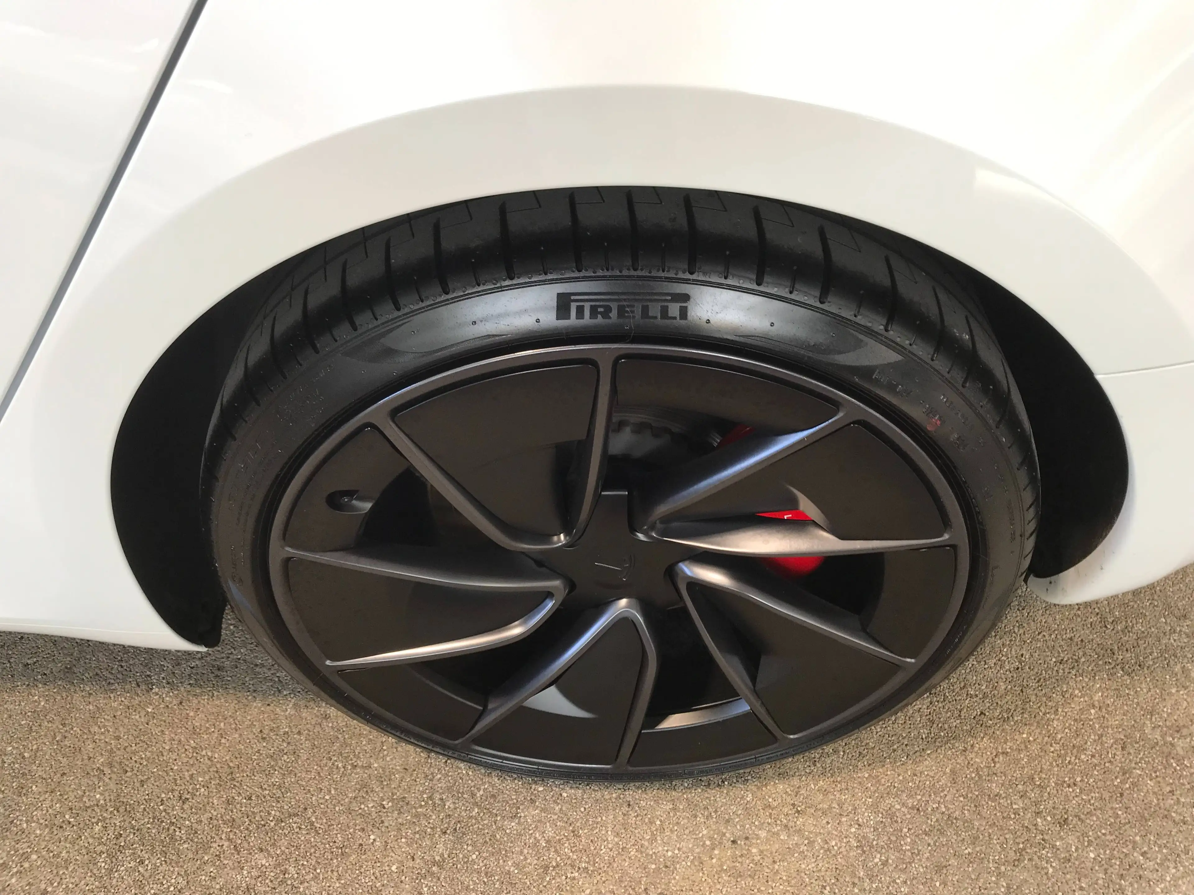 Tesla Model 3 Basis RWD — photo 11