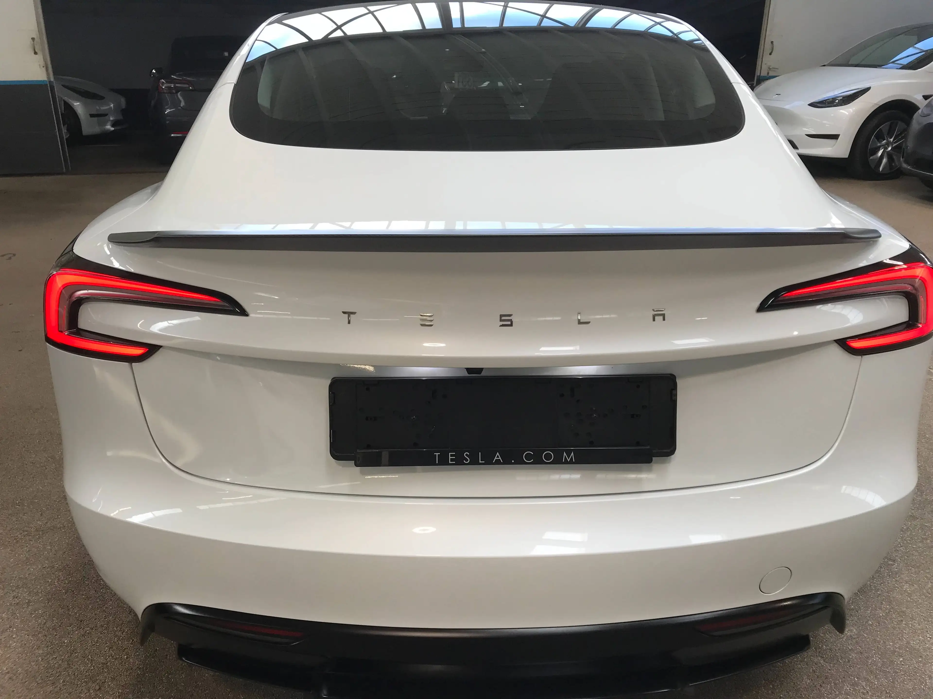 Tesla Model 3 Basis RWD — photo 8