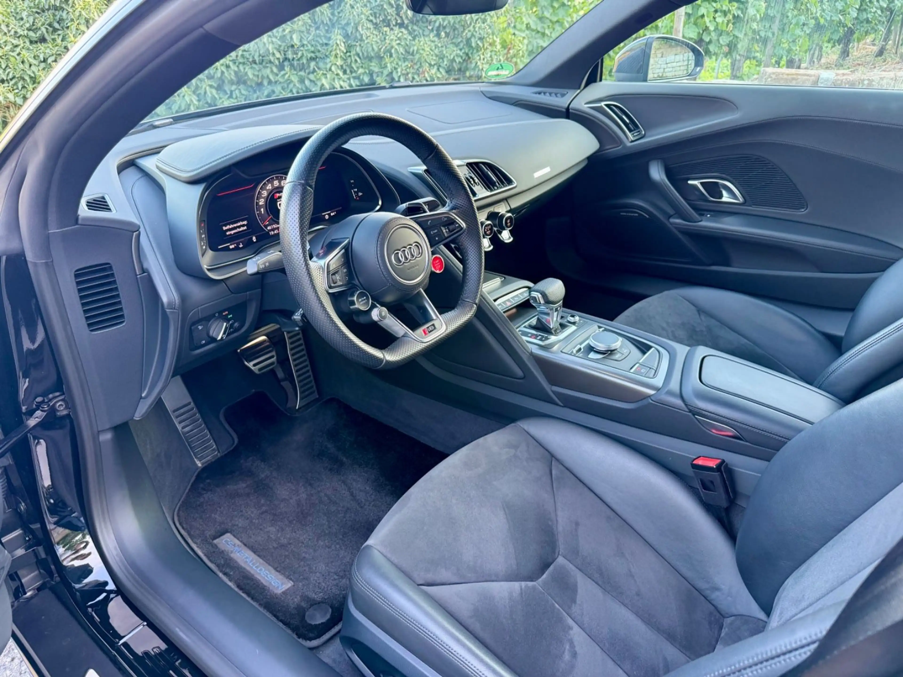 Audi R8 Coupe 5.2 FSI quattro, Capristo, B&O, MwSt ! — photo 9