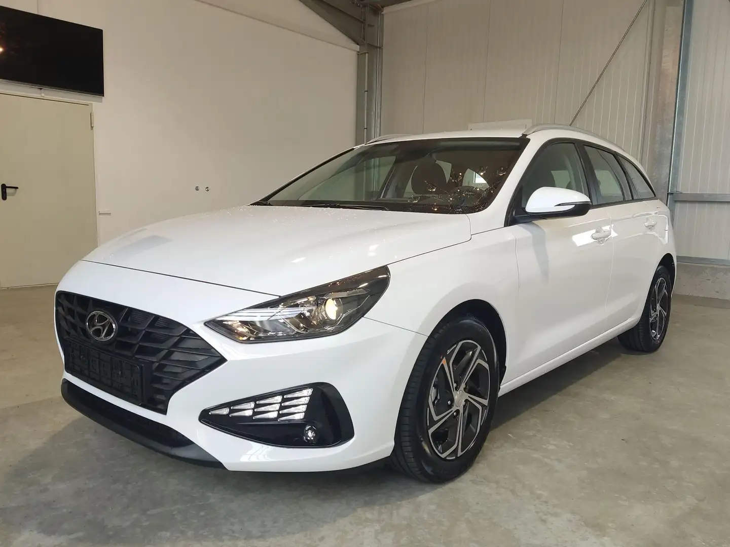 Hyundai i30 Kombi Comfort Plus Edition 1.0 Turbo-GDI DCT 12... Fehér - 1