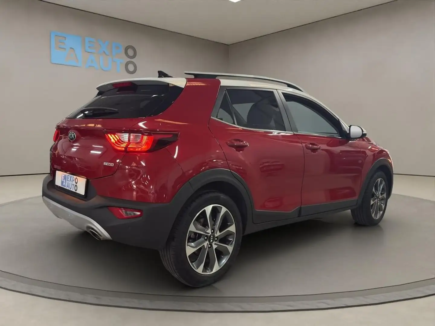 Kia Stonic 1.0 T-GDi 88kW (120CV) Drive Оранжевый - 2
