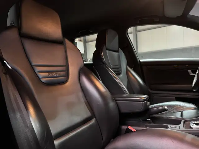 Audi S4 view 11