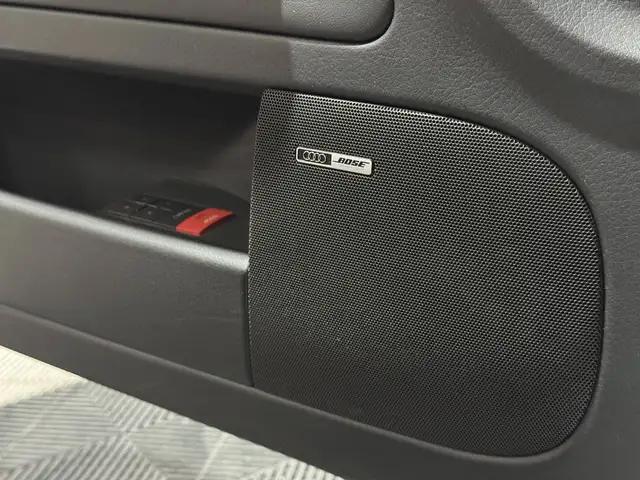 Audi S4 view 13