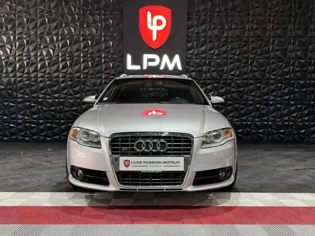 Audi S4 view 2