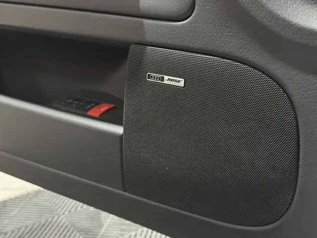 Audi S4 view 13