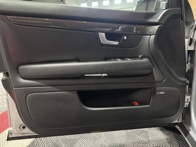 Audi S4 view 12
