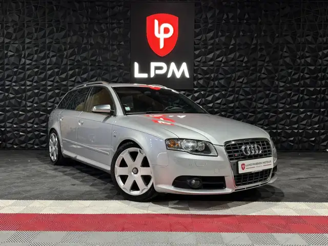 Audi S4 main image