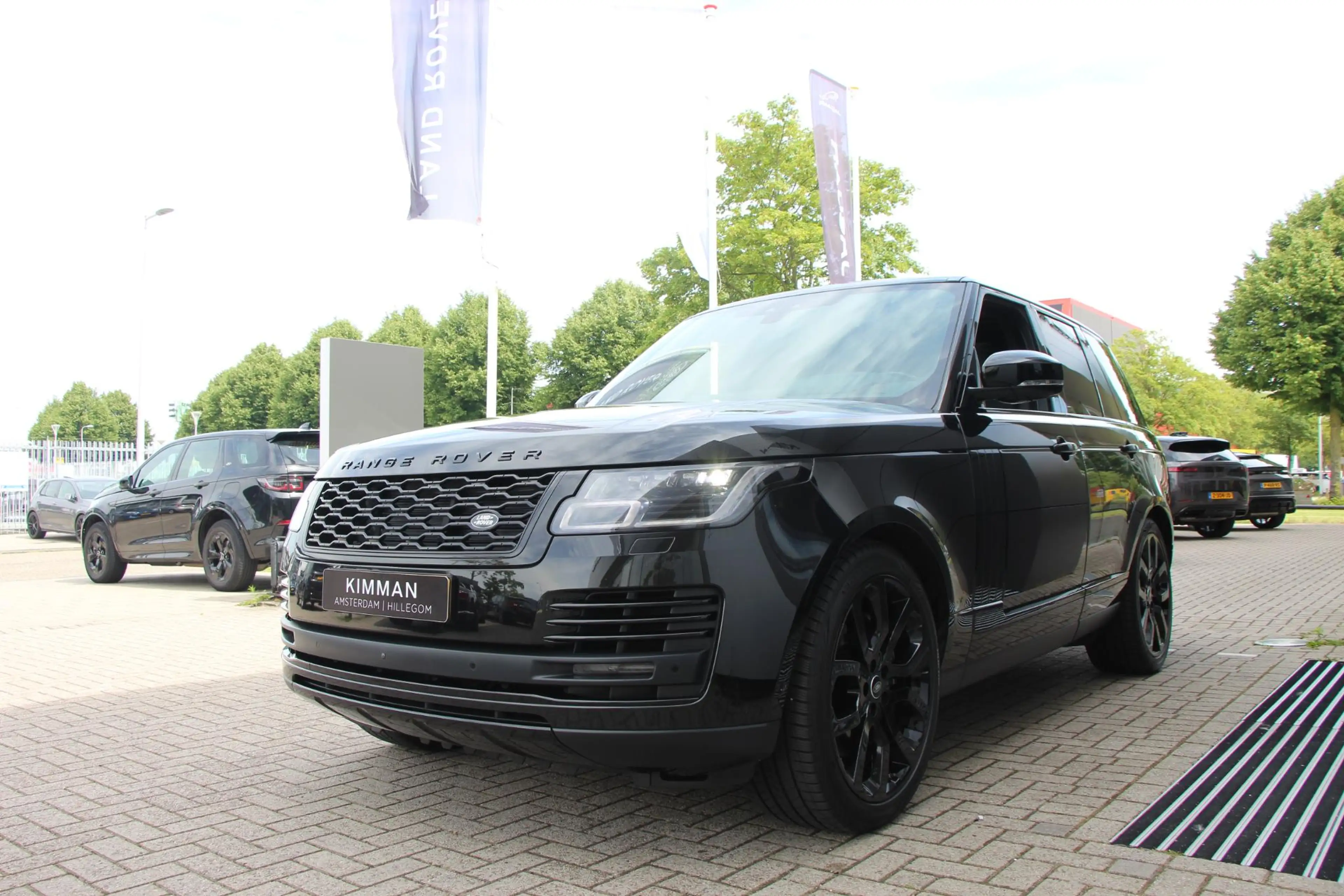 Land Rover Range Rover P400 MHEV Autobiography | Rear Entertainment | Sto — photo 4