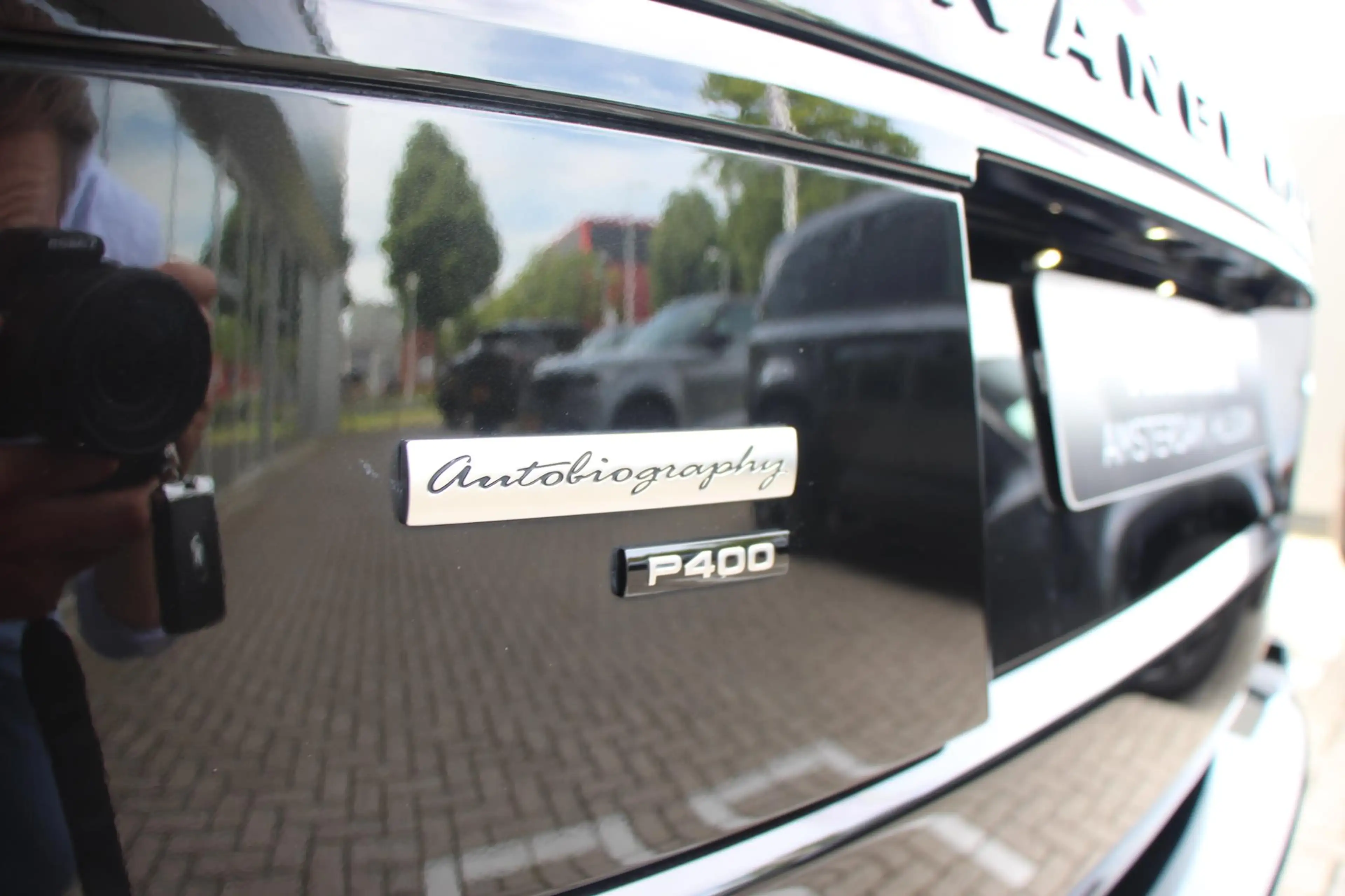 Land Rover Range Rover P400 MHEV Autobiography | Rear Entertainment | Sto — photo 18