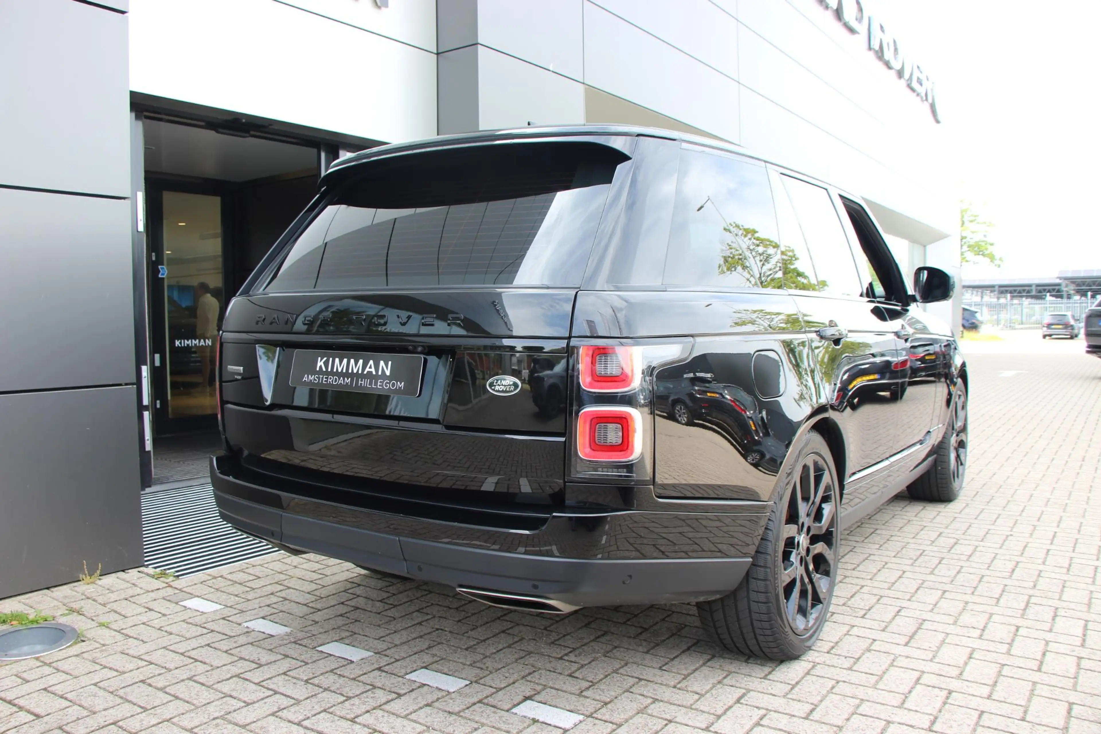 Land Rover Range Rover P400 MHEV Autobiography | Rear Entertainment | Sto — photo 8