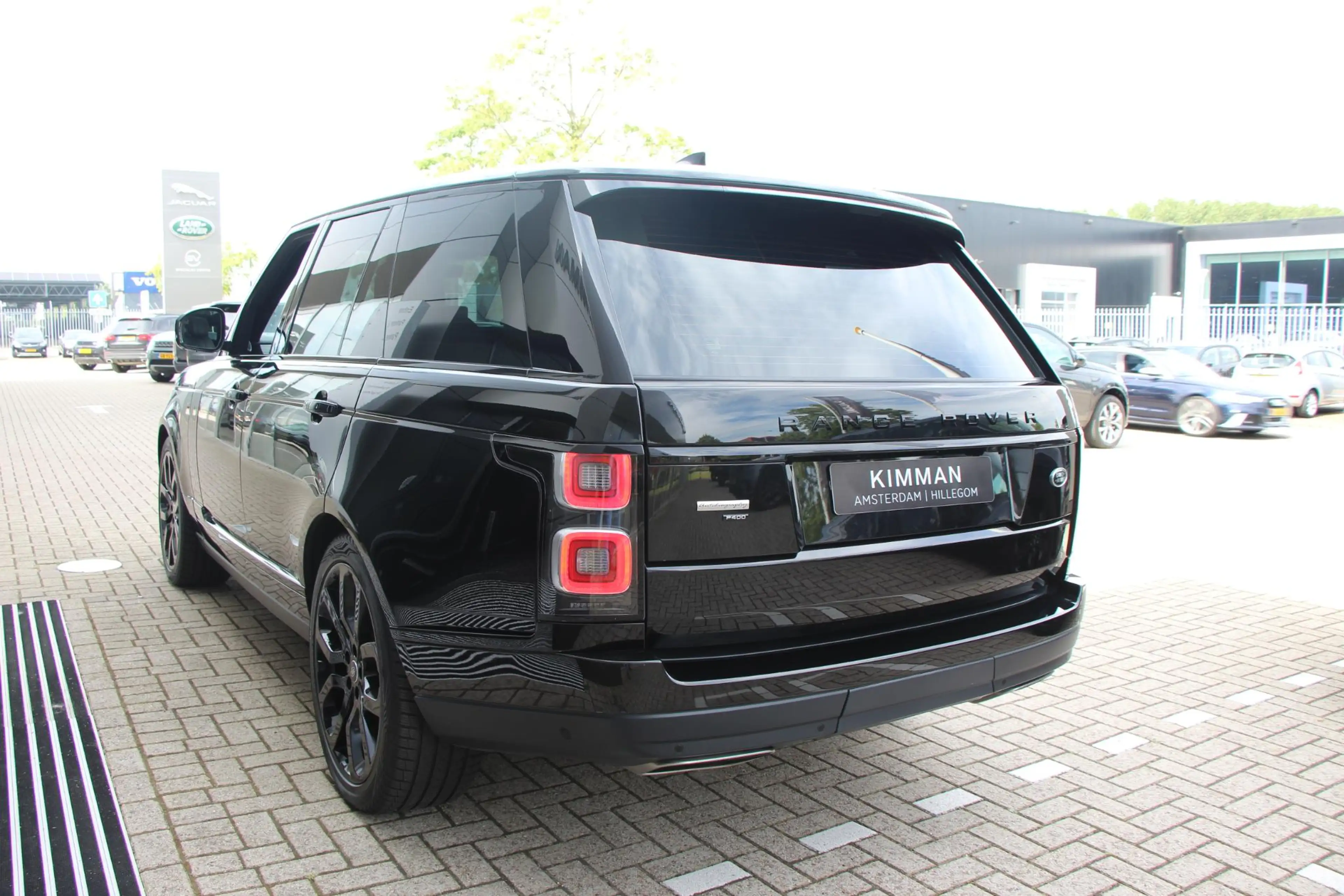 Land Rover Range Rover P400 MHEV Autobiography | Rear Entertainment | Sto — photo 6