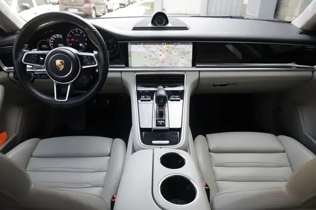 Porsche Panamera view 3