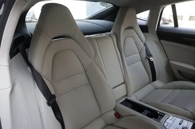 Porsche Panamera view 13