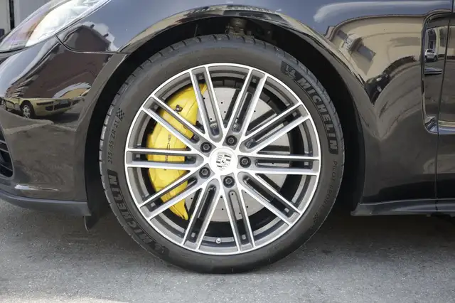 Porsche Panamera view 6