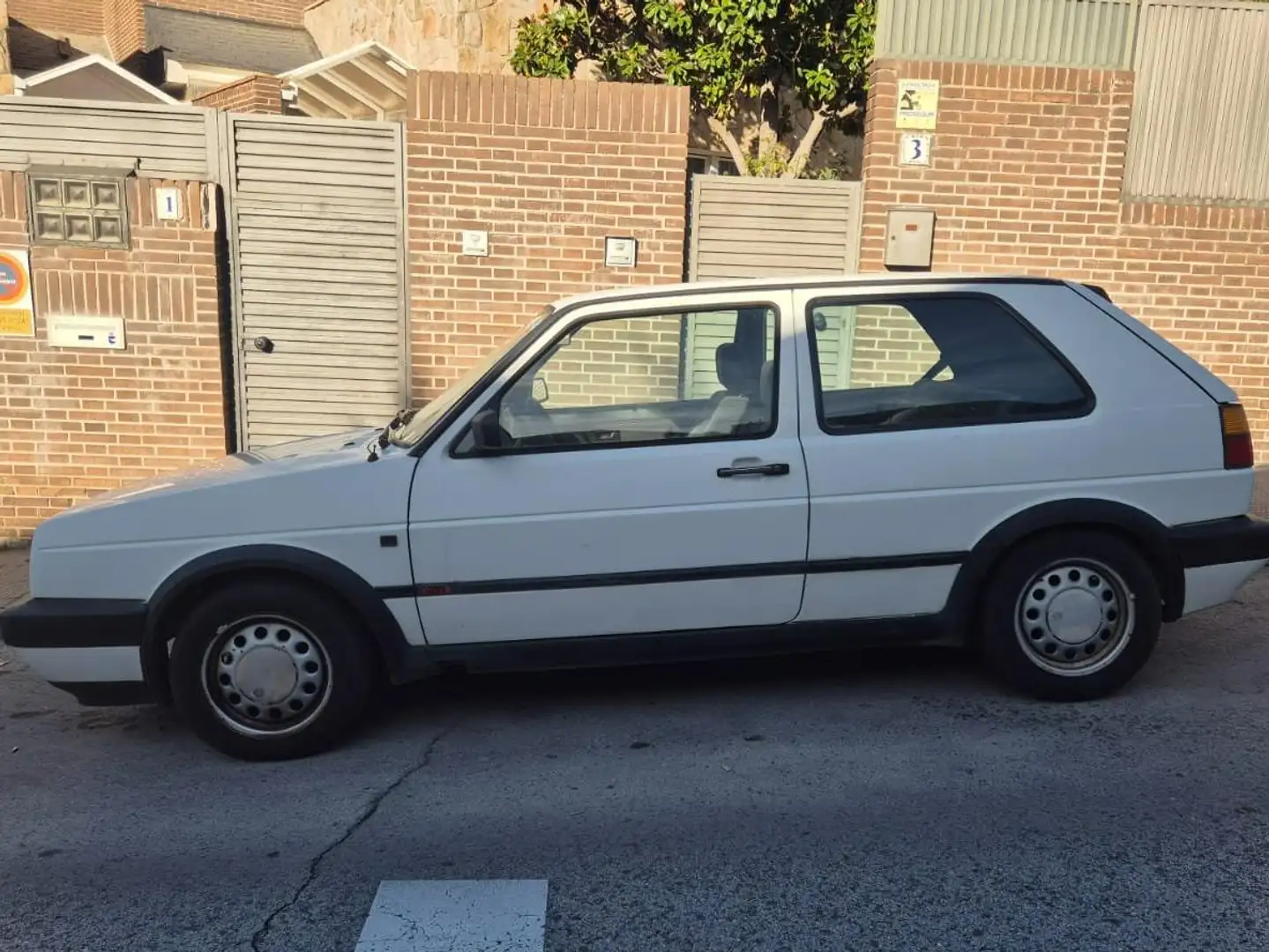 Volkswagen Golf GTI Golf 1.8 GTI A.A. 110 GTI Blanc - 1