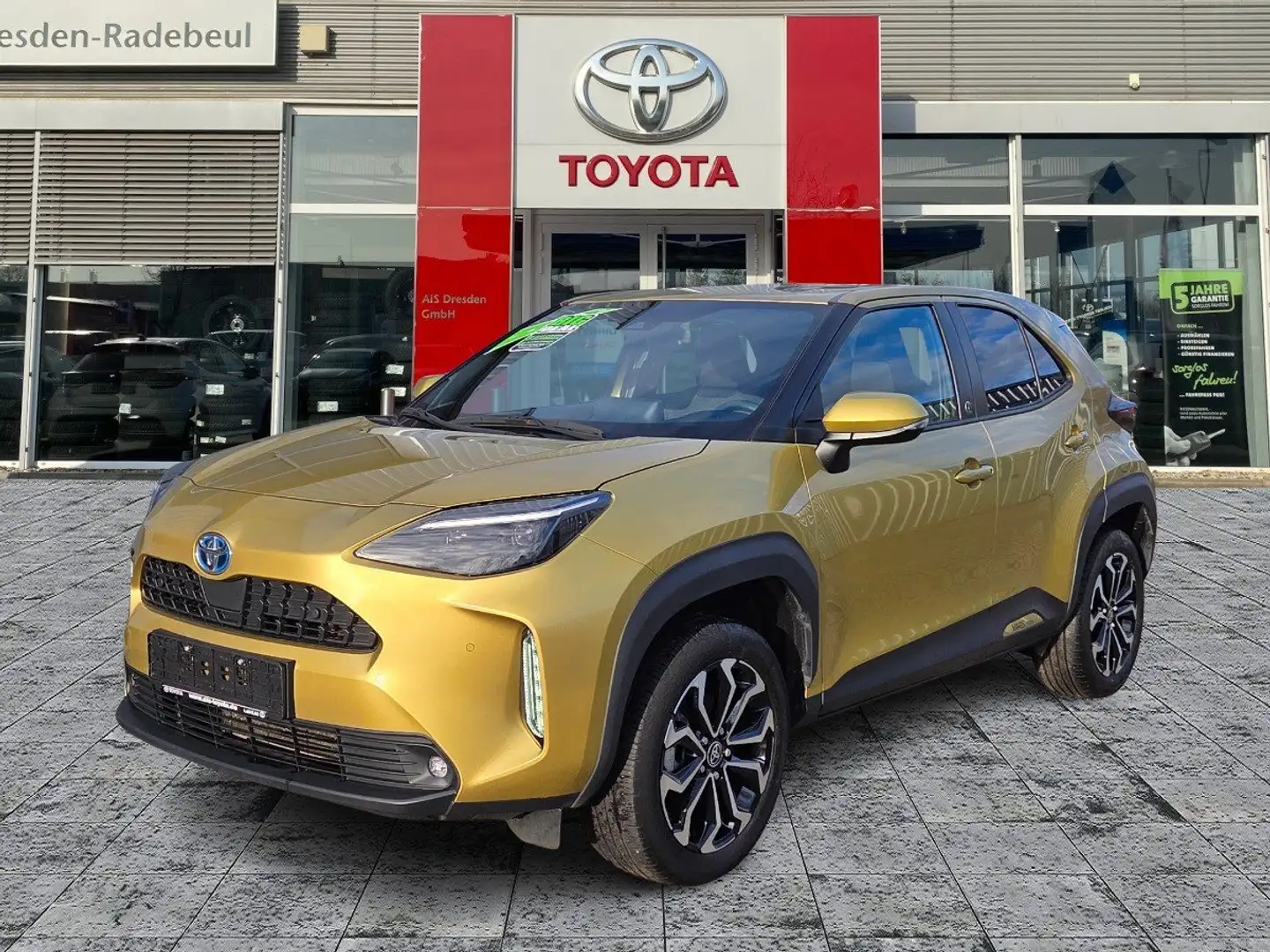 Toyota Yaris Cross 1.5 Hybrid Team D Navi*elektr. Klappe Gold - 2