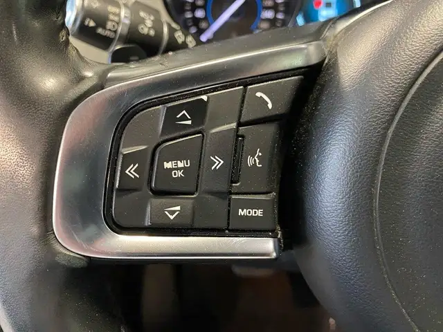 Jaguar F-Pace view 13