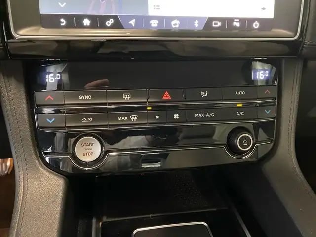 Jaguar F-Pace view 11