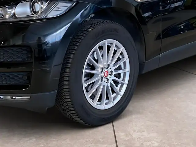 Jaguar F-Pace view 15