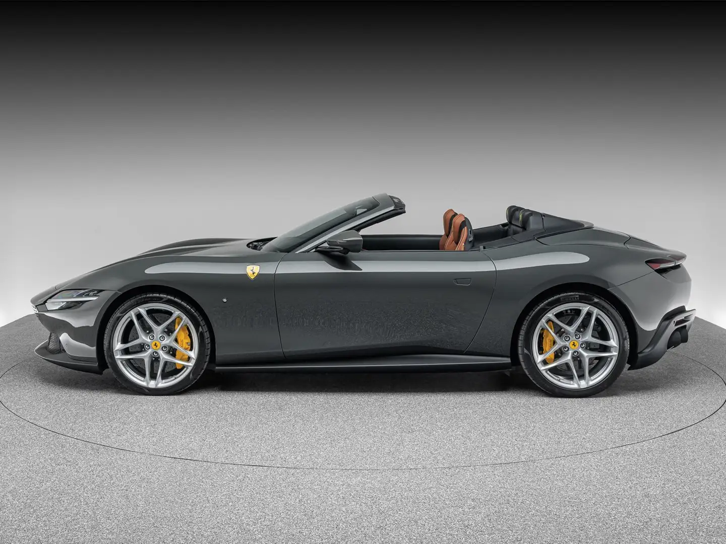 Ferrari Roma Spider Grau - 2
