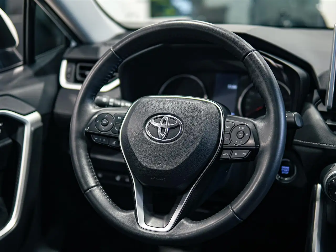 Toyota RAV 4 снимка Toyota RAV 4