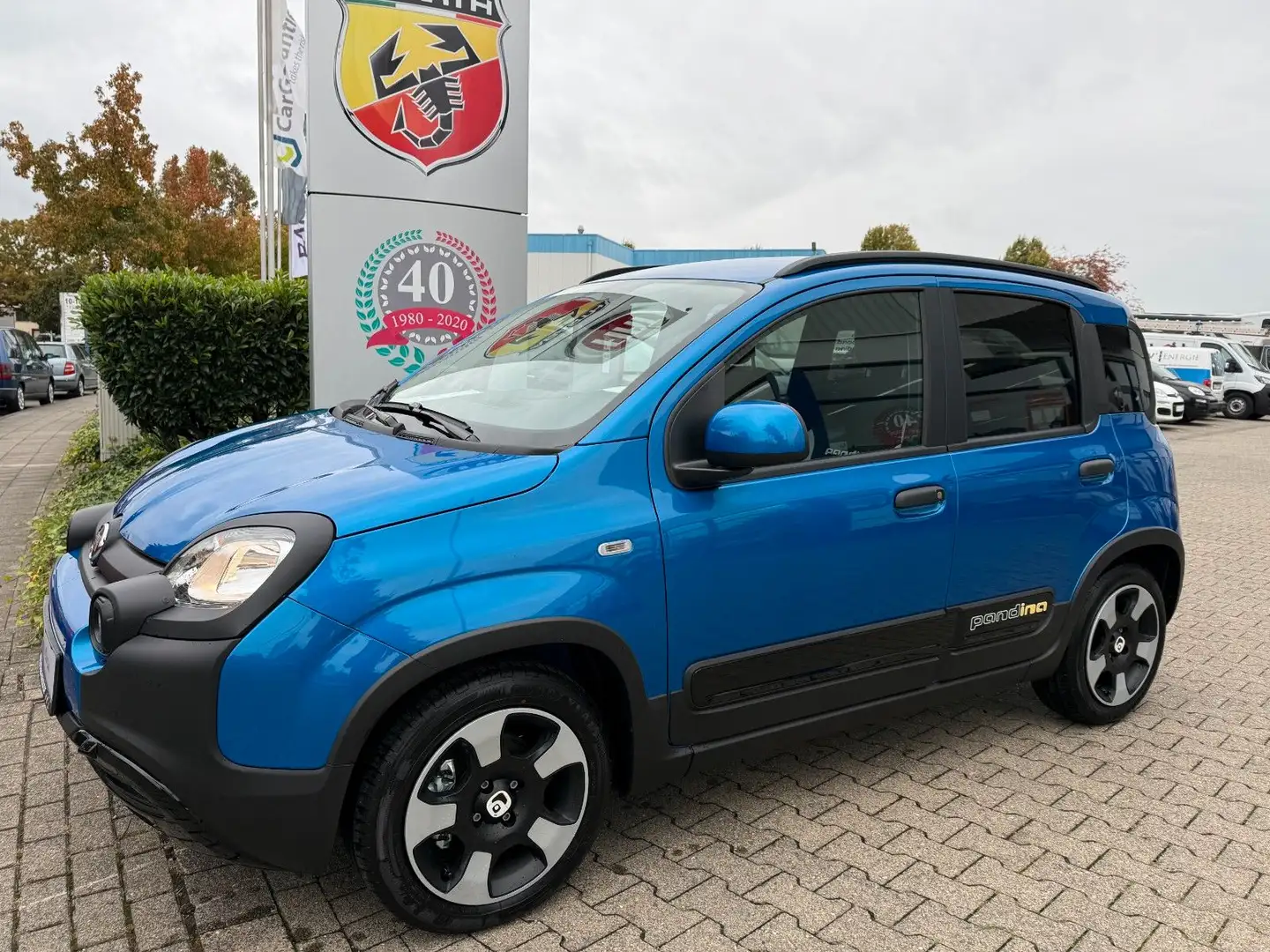 Fiat Panda Pandina Cross Hybrid PDC Tempomat Klima Blau - 1