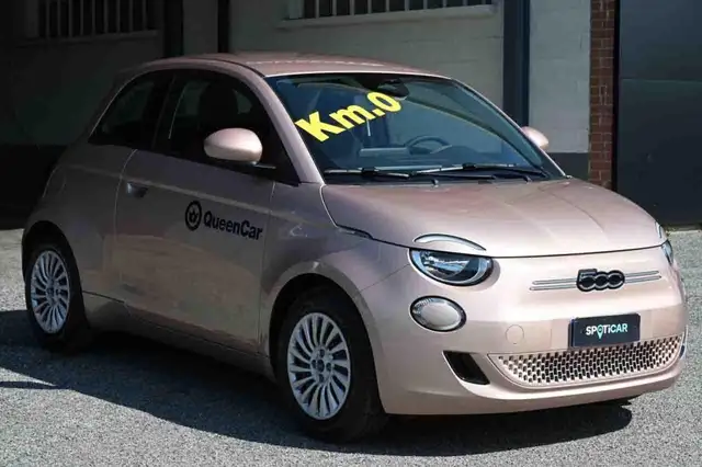 Fiat 500e view 2