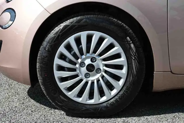 Fiat 500e view 6