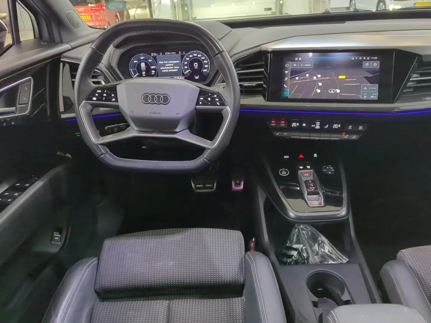 Audi Q4 e-tron 40 S-LINE Competition 77kWh RS-ZETELS l MATRIX l S Grijs - 2