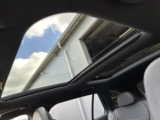 Mercedes-Benz 300 view 14