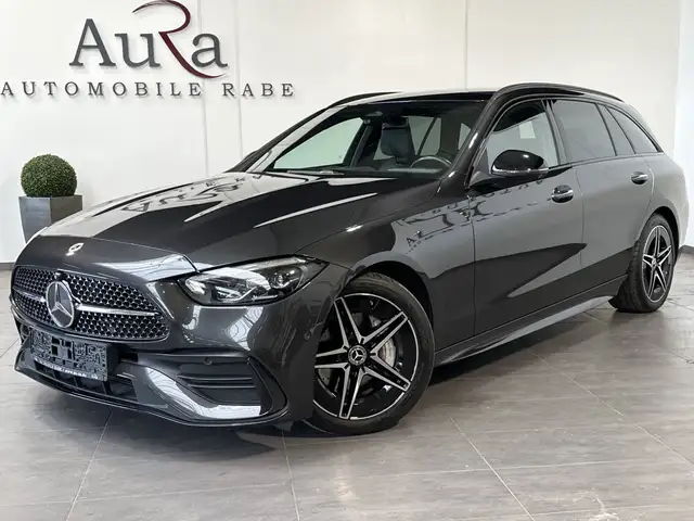 Mercedes-Benz 300 view 2