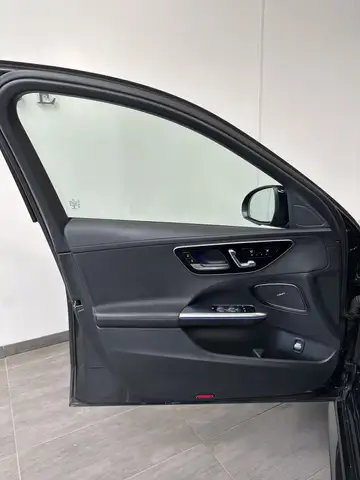 Mercedes-Benz 300 view 10