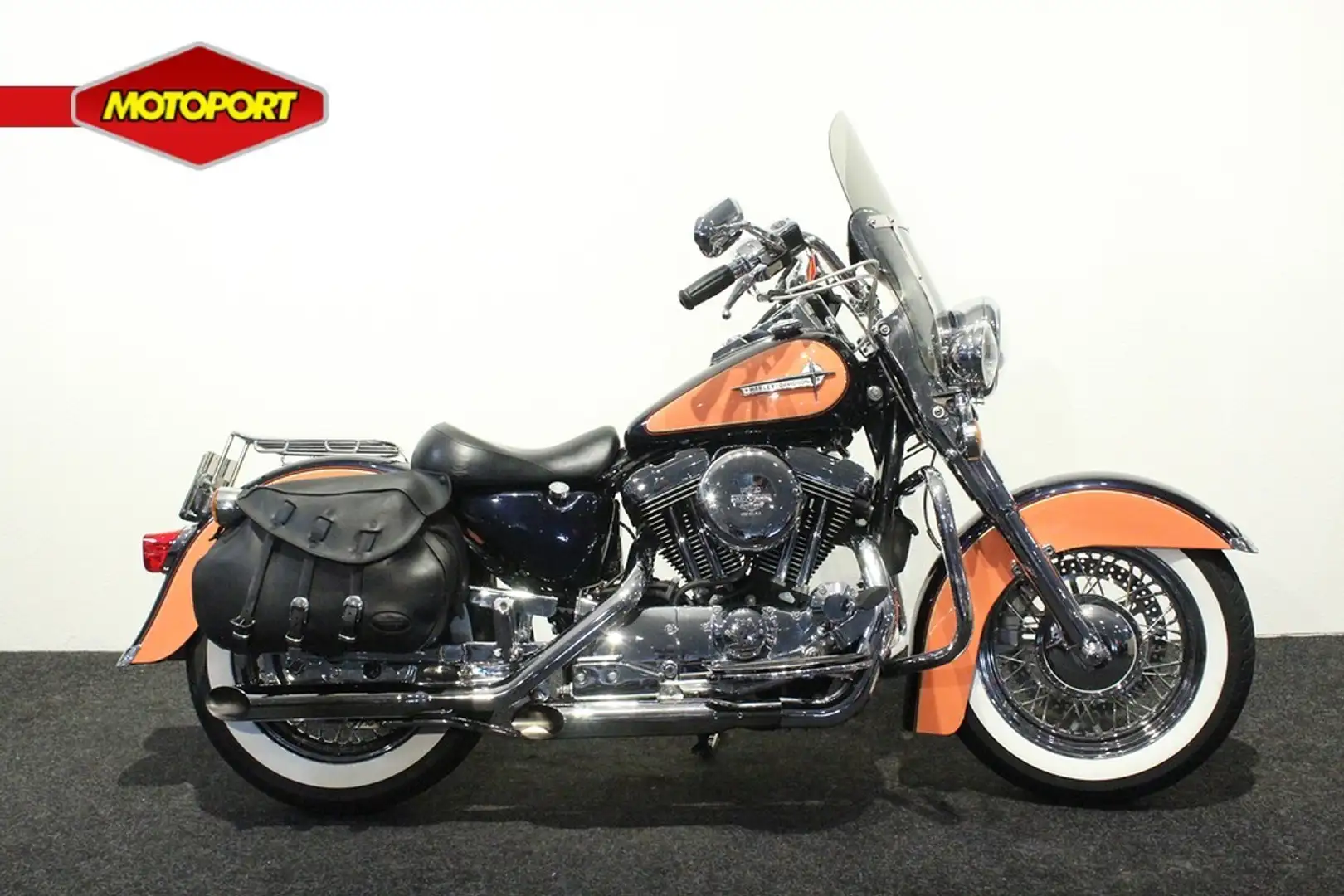 Harley-Davidson 1200 Custom XLH Orange - 1