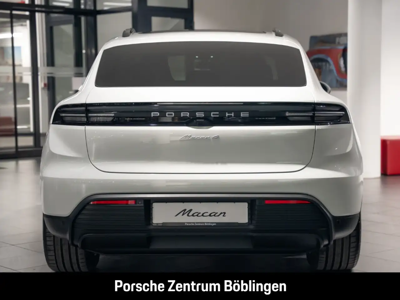 Porsche Macan 2026 — фото 10