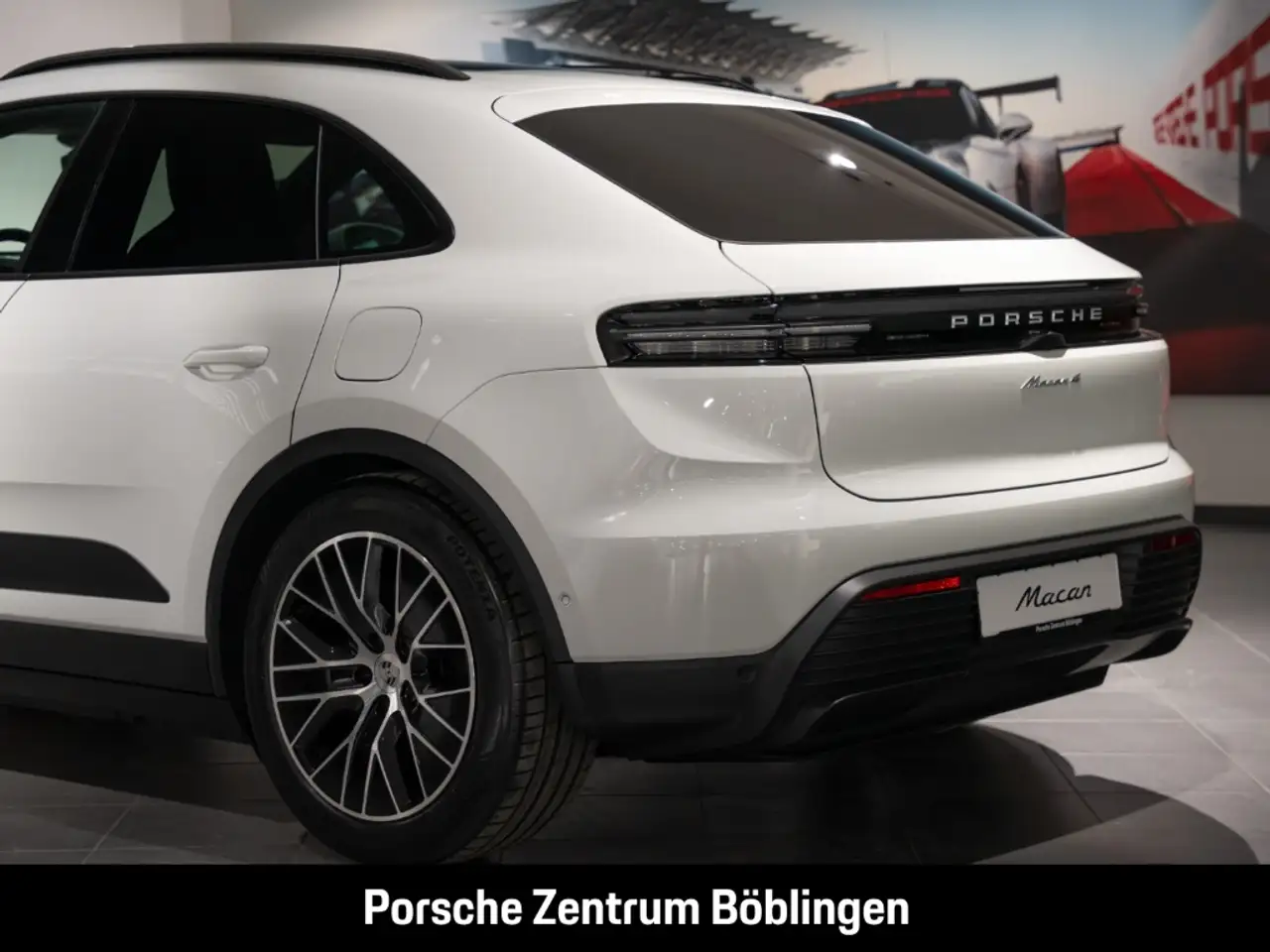 Porsche Macan 2026 — фото 11