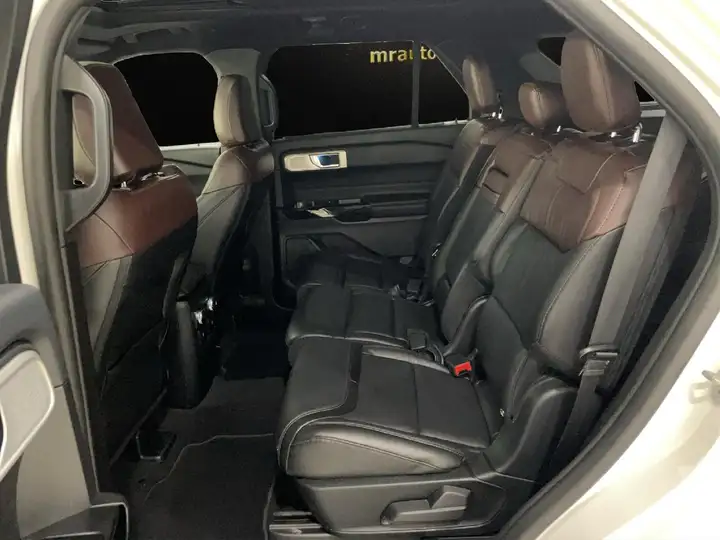 Ford Explorer 2023, foto 24