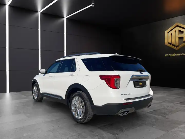 Ford Explorer 2023, foto 7