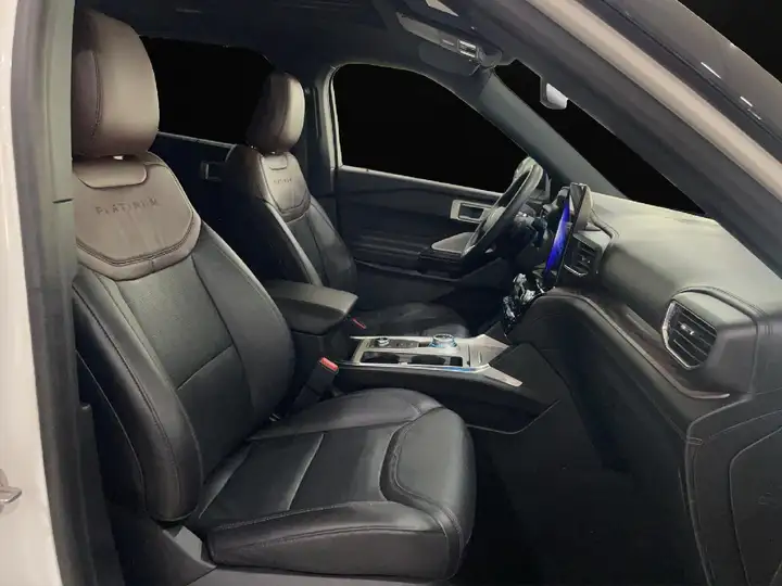 Ford Explorer 2023, foto 21