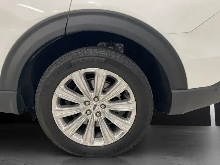 Ford Explorer 2023, foto 12
