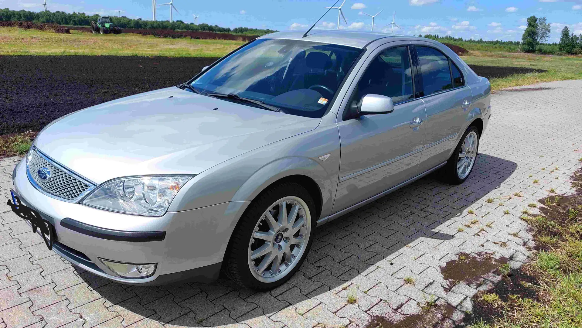 Ford Mondeo Mondeo 2.2 TDCi Ghia Argintiu - 2