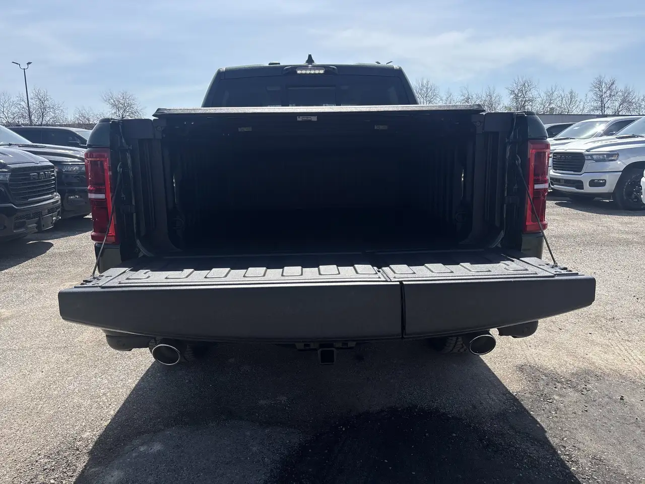 RAM 1500 снимка RAM 1500
