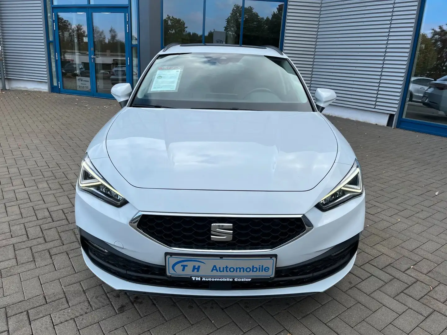 SEAT Leon Sportstourer Style/ACC/Pano./AHK/Virtuell Weiß - 2