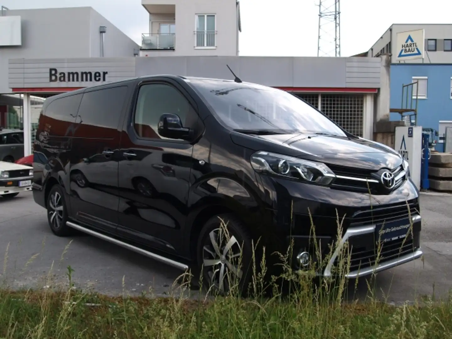 Toyota Proace Proace Verso 2,0 D4D 180 PS VIP L2 Schwarz - 1