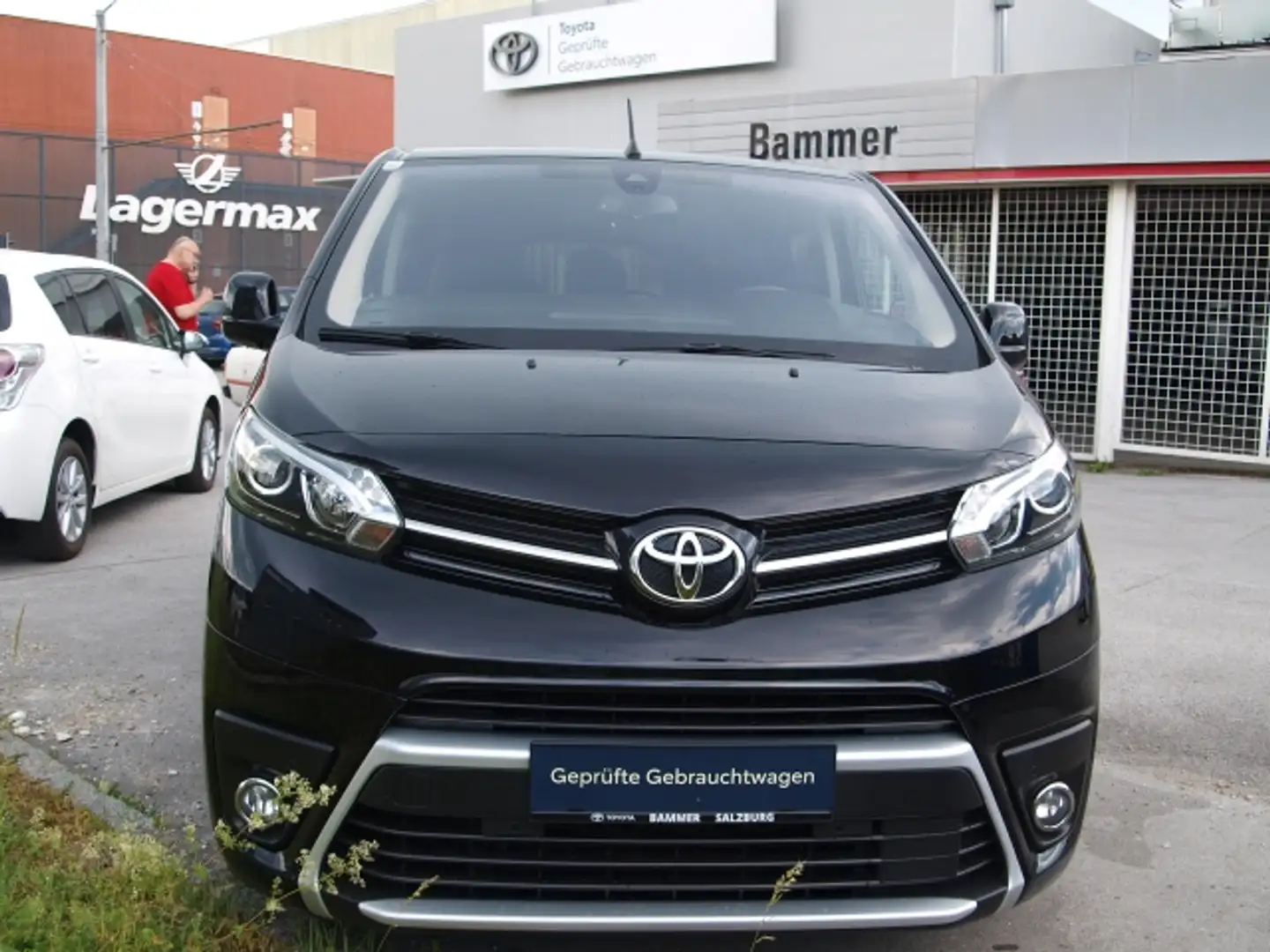 Toyota Proace Proace Verso 2,0 D4D 180 PS VIP L2 Schwarz - 2
