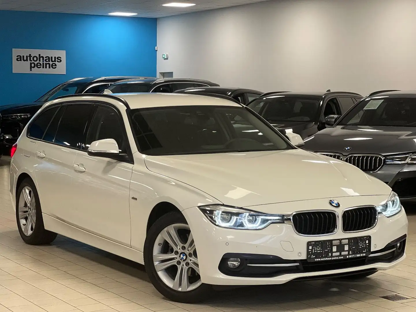BMW 318 d/Aut/Navi Busin/LED/Temp/SportLin/Unfallfrei Weiß - 1