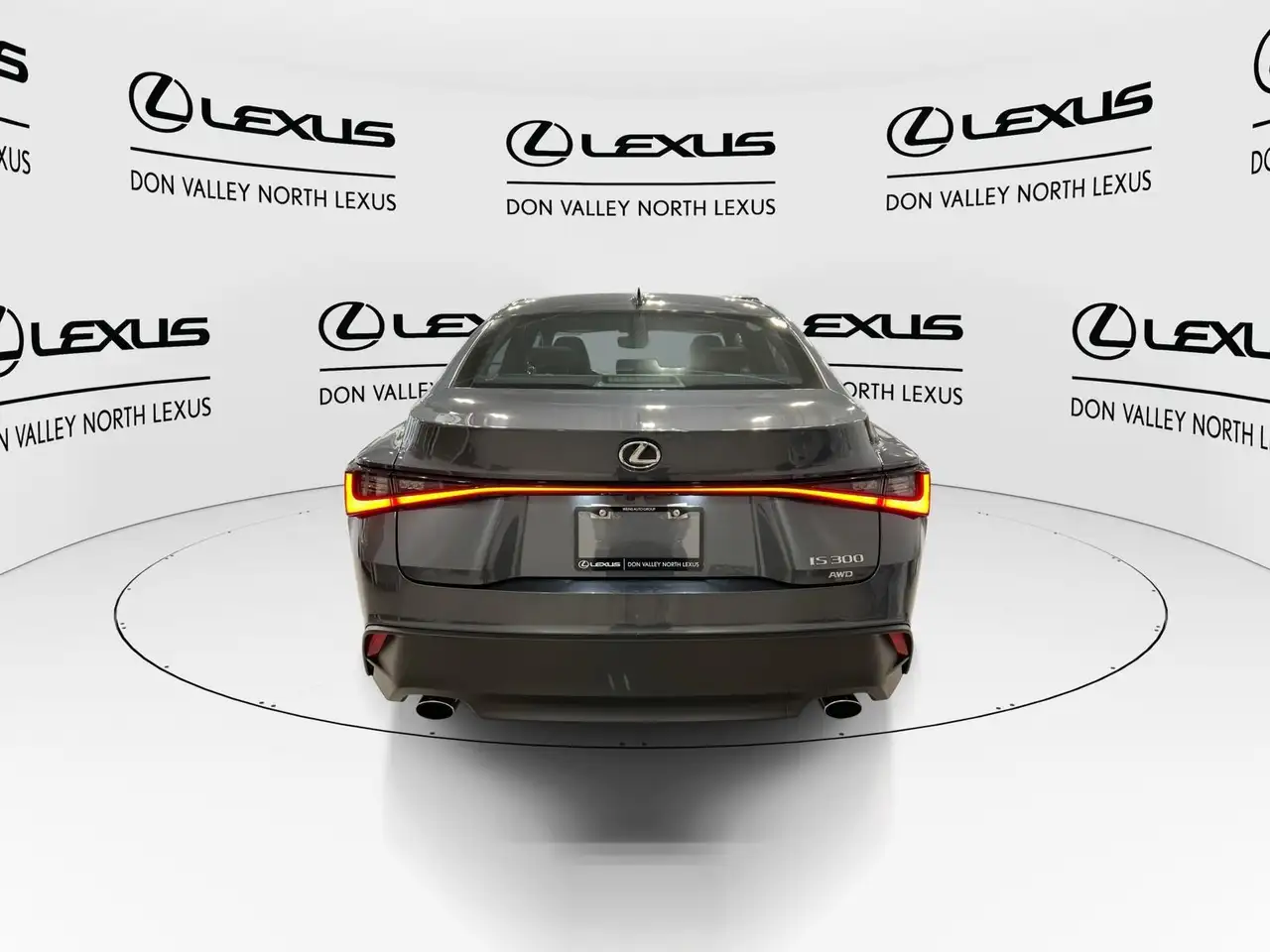 Lexus IS снимка Lexus IS