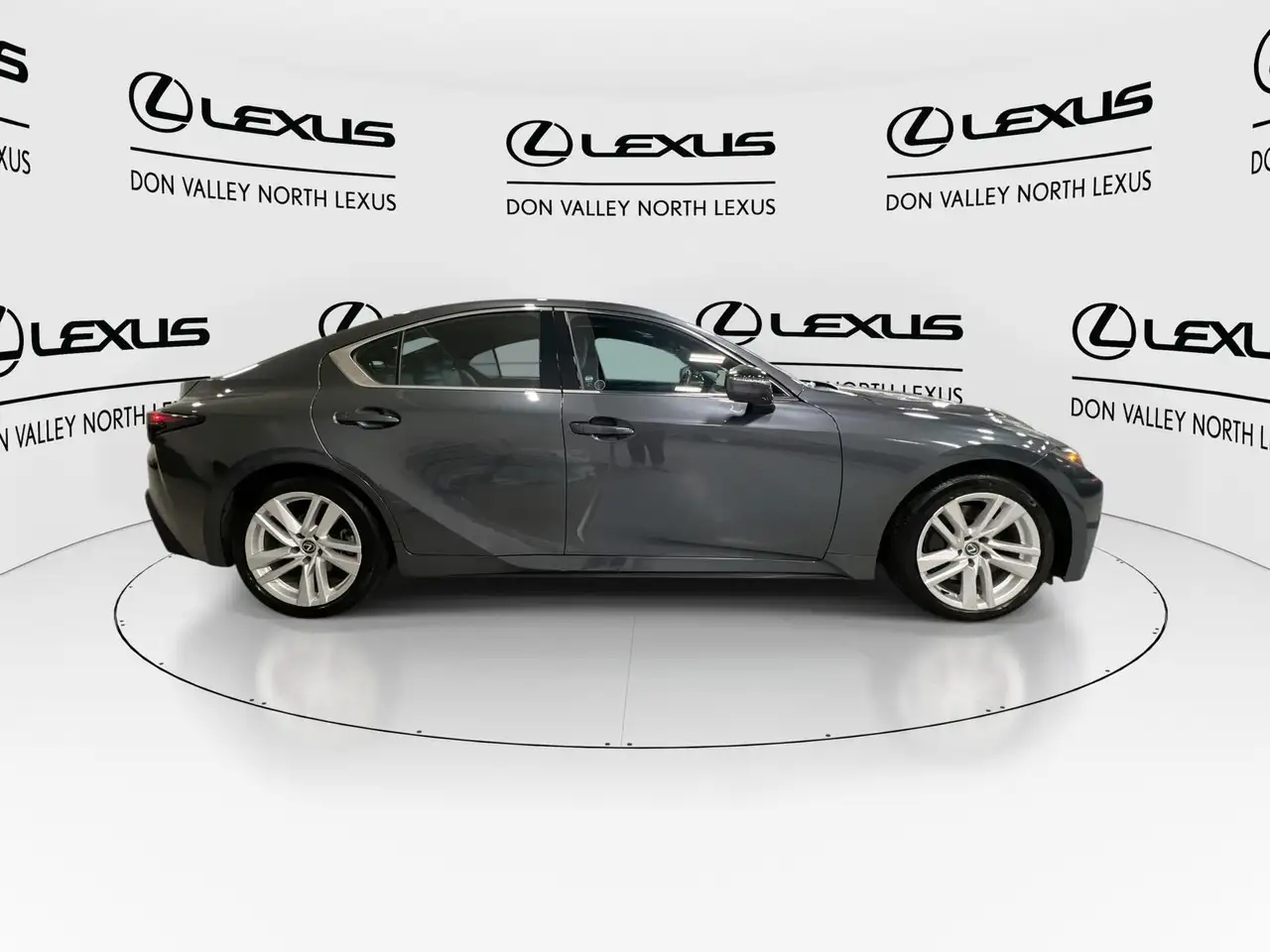 Lexus IS снимка Lexus IS
